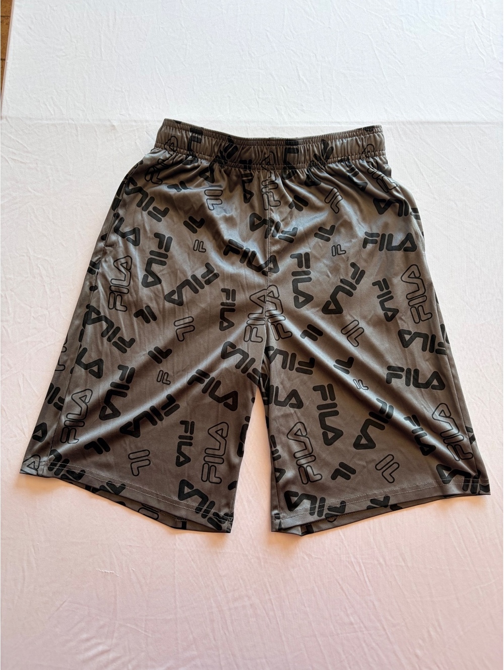 FILA Shorts Boys XL 18/20 Gray Black Logo Print Athletic Basketball Activewear